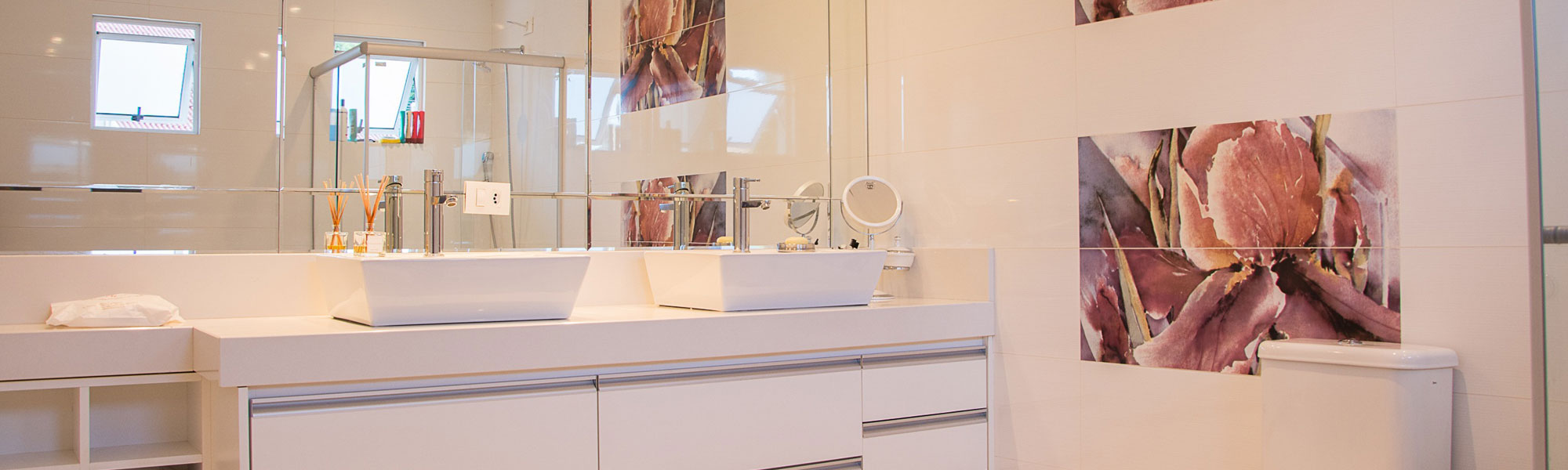 Preparing Bathrooms for a Showing: Sparkle and Impress