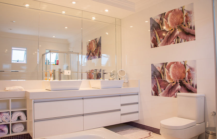 Preparing Bathrooms for a Showing: Sparkle and Impress